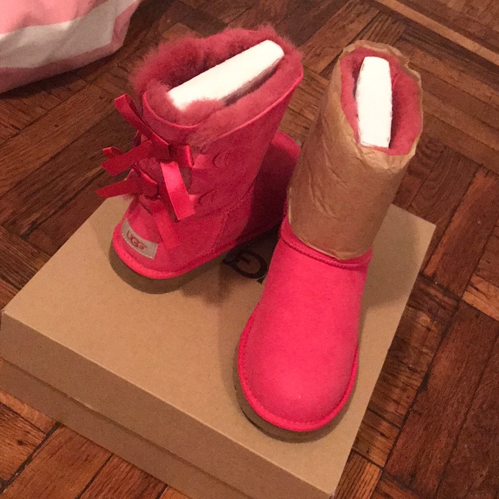 New bailey bow uggs